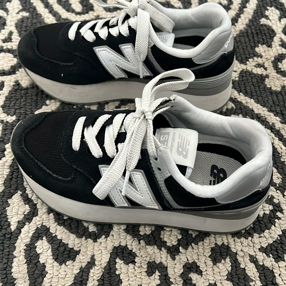New Balance women’s sneakers